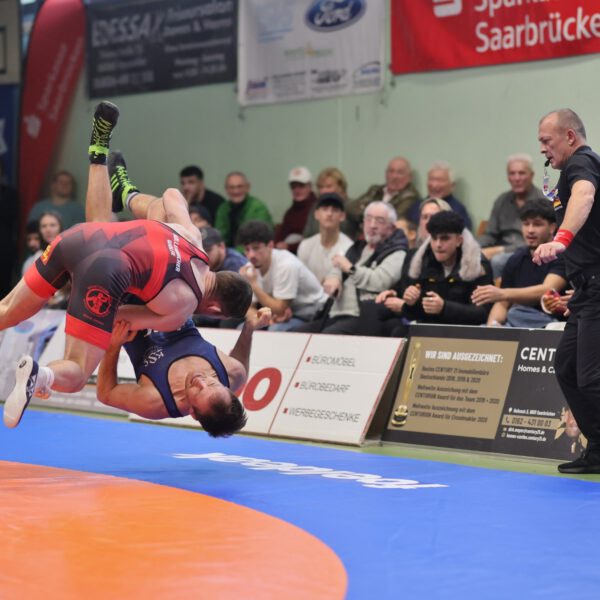 KSV Köllerbach unterliegt knapp im Krimi gegen Hösbach – Spannung bis zum letzten Griff